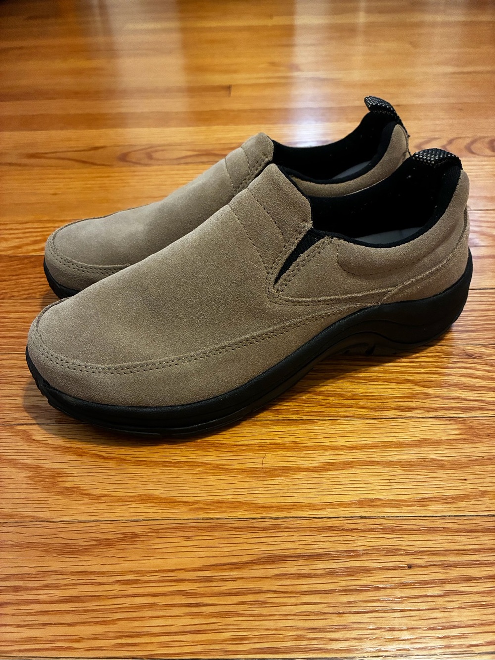 L.L. Bean Tan Suede Comfort Mocs Comfort Casual Moccasin Loafers